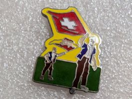 Ansteckpin 285: Fahnenschwinger