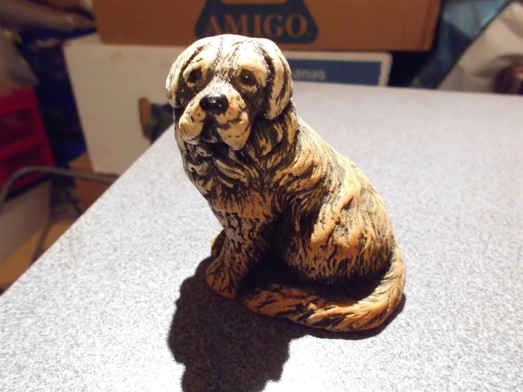 Statuette: Hund sitzend, grau/hellbraun – Usato da Zürich venduto da Motzkuh