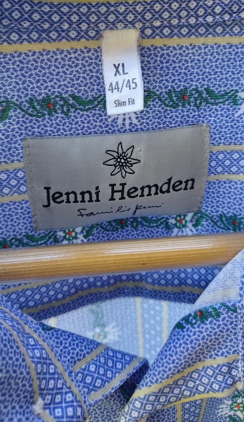 Camicie: Jenni kurzarm Hemd, eher körperbetont. Fast neu – Usato da Bern venduto da Iidaleena 2