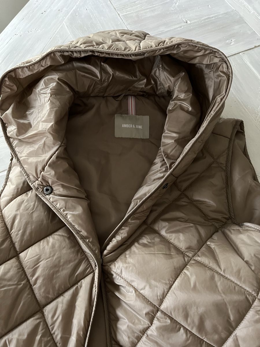 Gilet & Giacche senza maniche: Langes Steppgilet mit Kapuze – Nuovo (secondo la descrizione) da Wermatswil venduto da -secondchance- 4
