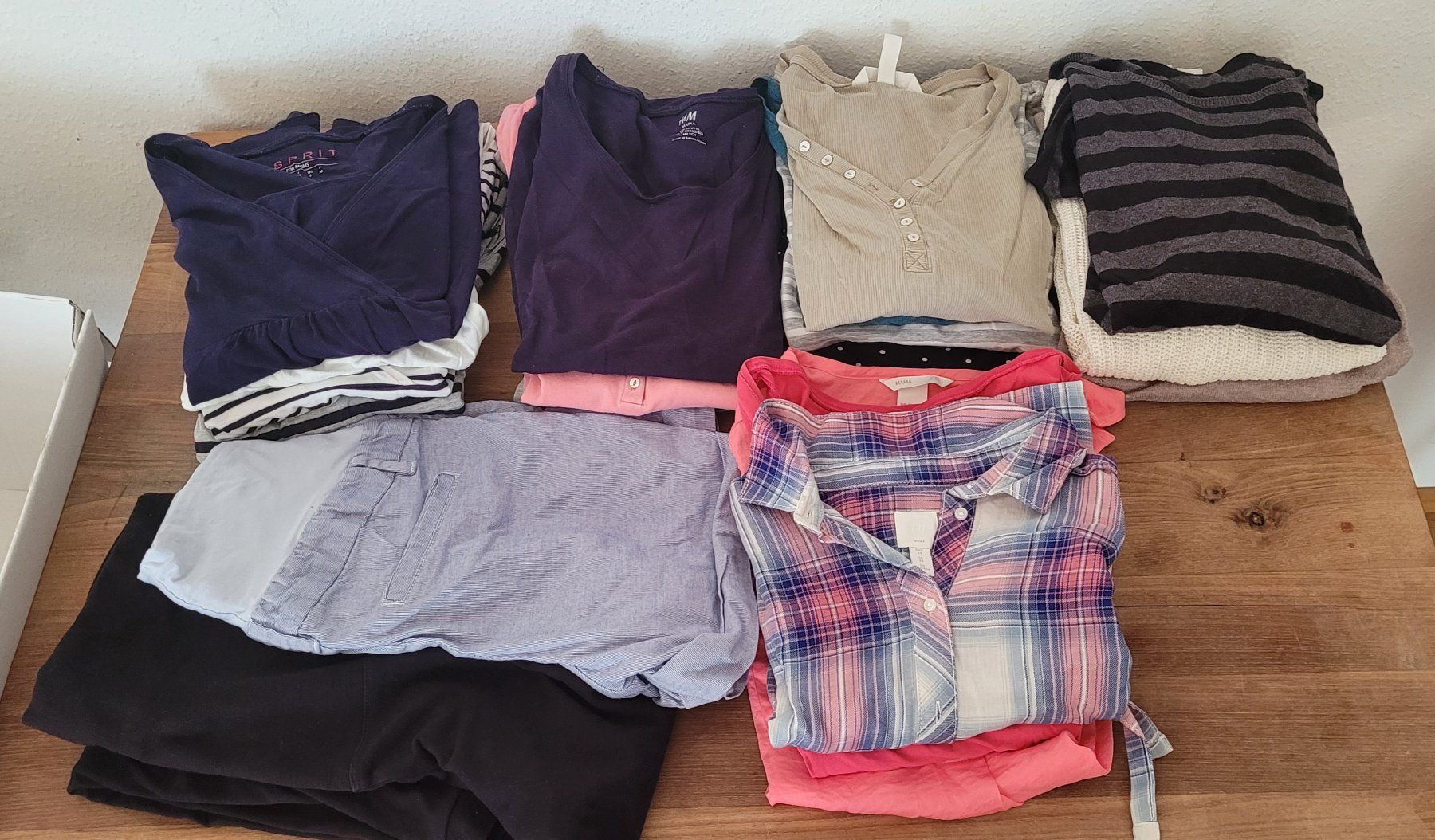 H&M Lotti di vestiti: Packet Schwangerschaftskleidung - H&M Gr. S – Usato da Winterthur venduto da furrerlu