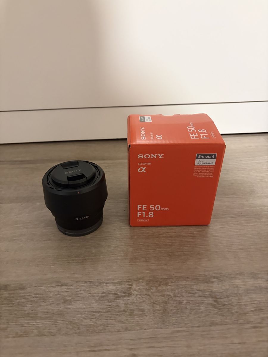 Sony Obiettivi: Sony FE 50mm f/1.8 – Nuovo (secondo la descrizione) da Raron venduto da bre_c9fh