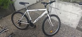 Mountain Bike 26 Zoll weiss guter Zustand