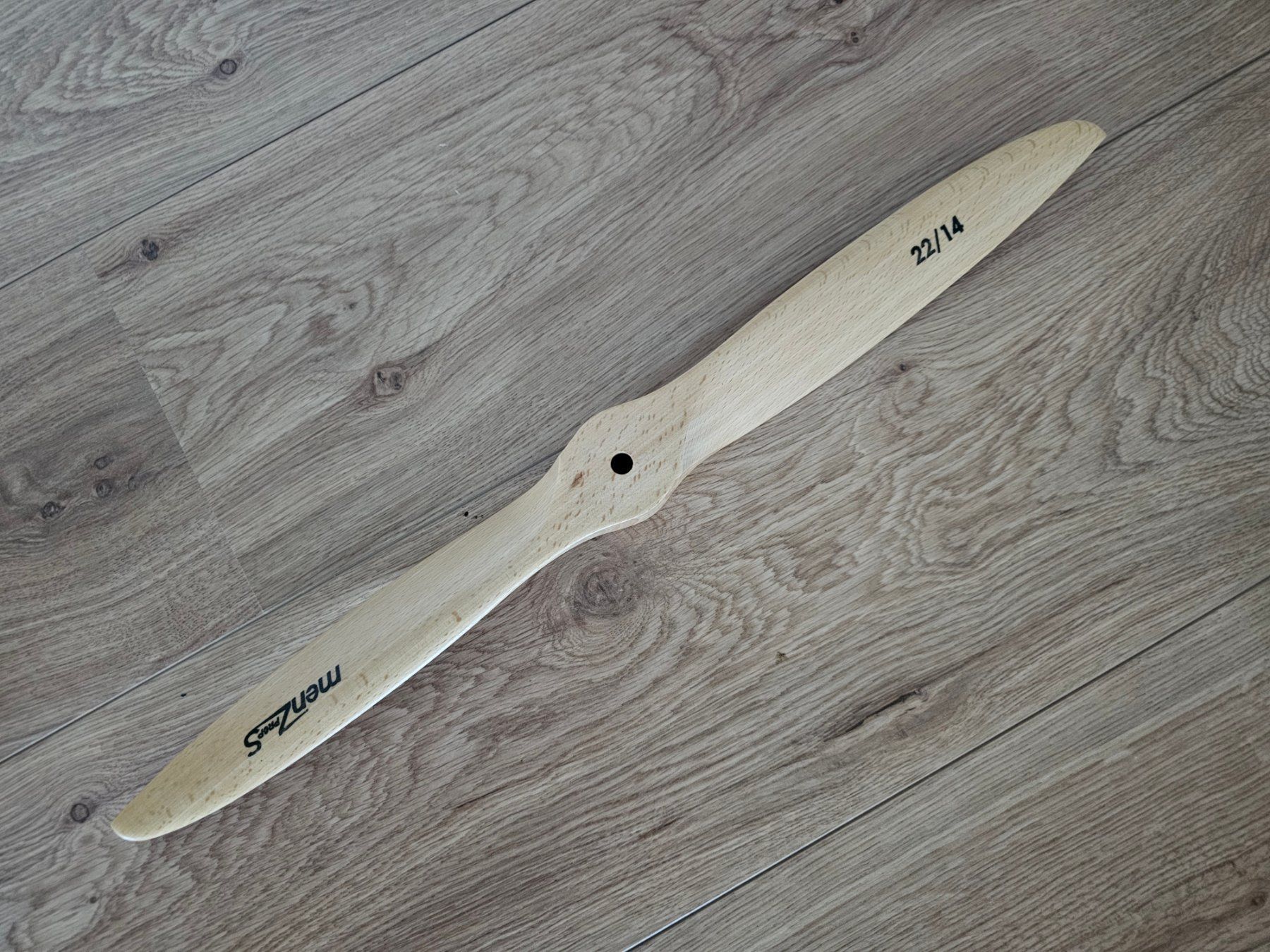 Modellismo RC: Helice 22/14 bois Menz – Nuovo (secondo la descrizione) da Yvonand venduto da Li_poch