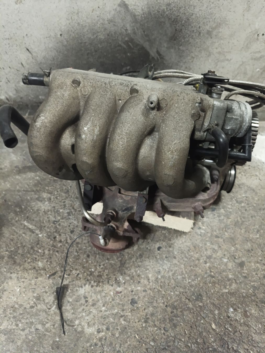 VW Tutti pezzi di ricambio auto: VW Golf 2 Zylinderkopf – Usato da Unteriberg venduto da sumsi3004 2