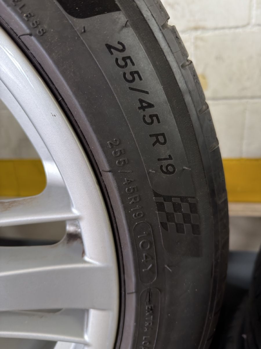Michelin Pneumatici & Ruote complete: Porsche Panamera Kompletträder Sommer – Usato da Geroldswil venduto da Eba2 1