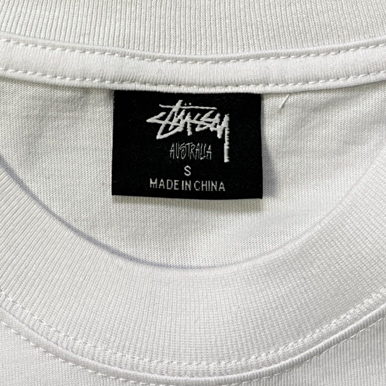 Stüssy T-shirt: Stüssy 8 Ball Tee (S) – Nuovo (secondo la descrizione) da Chamoson venduto da Sapoloshop 2