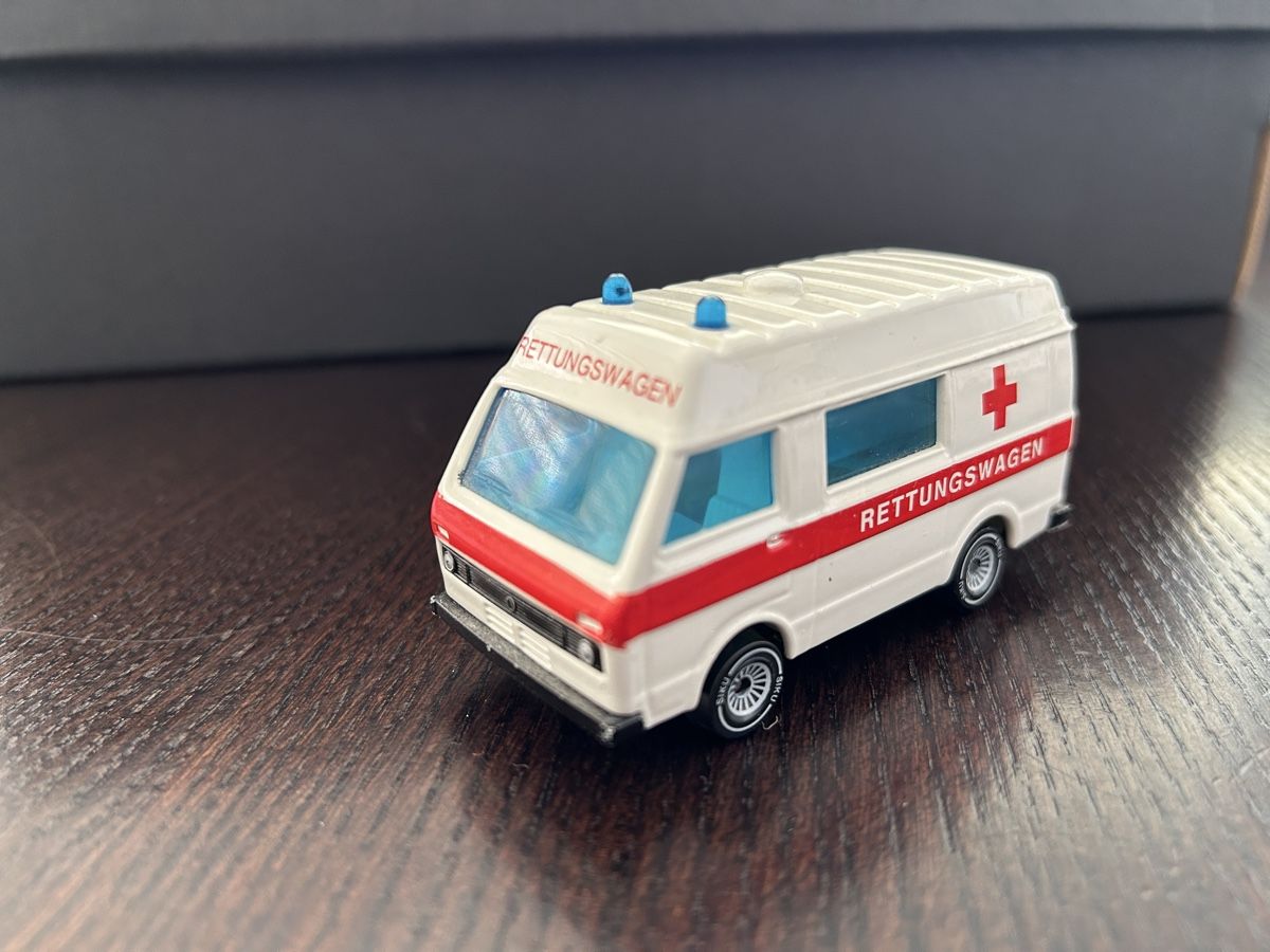 Volkswagen Modellini d'auto: VW LT 28 Rettungswagen – Usato da Islisberg venduto da Nawi2000