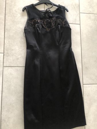 Kleid Grösse S 36 schwarz wie Seide