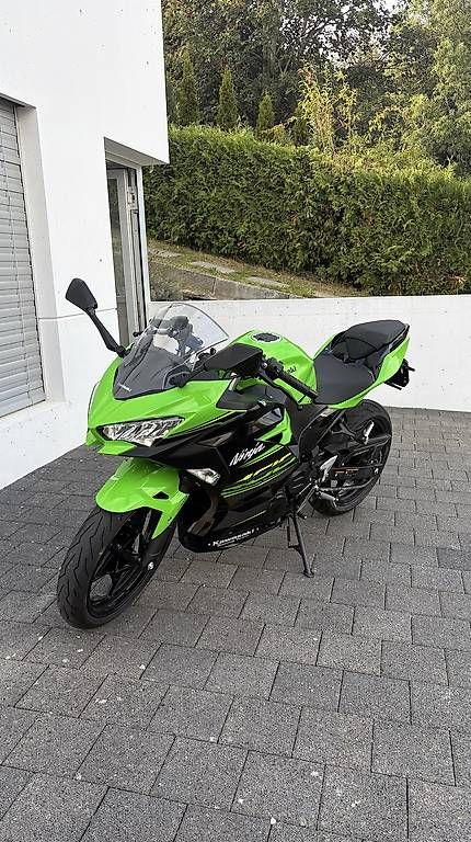 Strasse: KAWASAKI Ninja 400 KRT ABS – Gebraucht aus Farvagny-le-Grand von Basilom