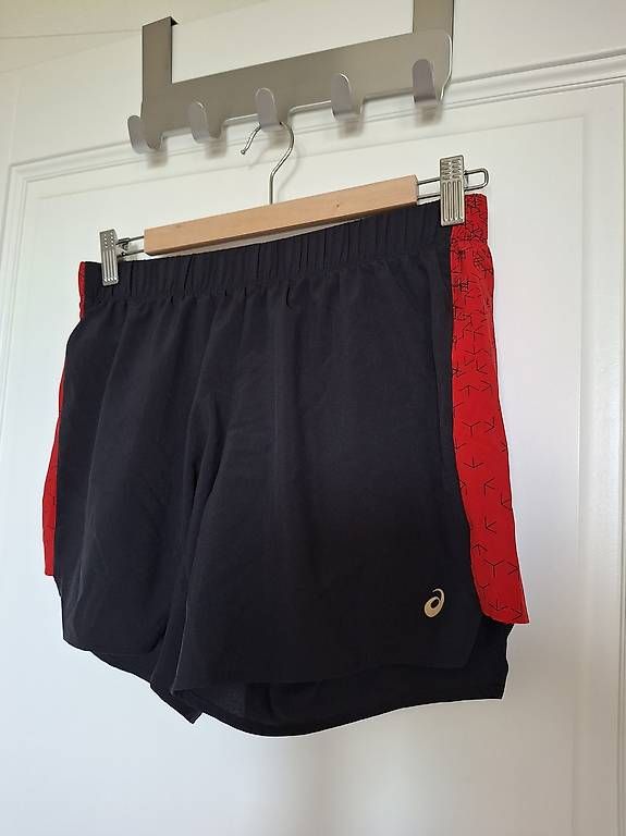 Pantaloni: Shorts de sport taille S / 36 – Usato da Chavannes-de-Bogis venduto da mag_hc8z 2