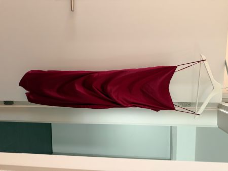 Damen Satin Kleid Bordeaux Grösse S