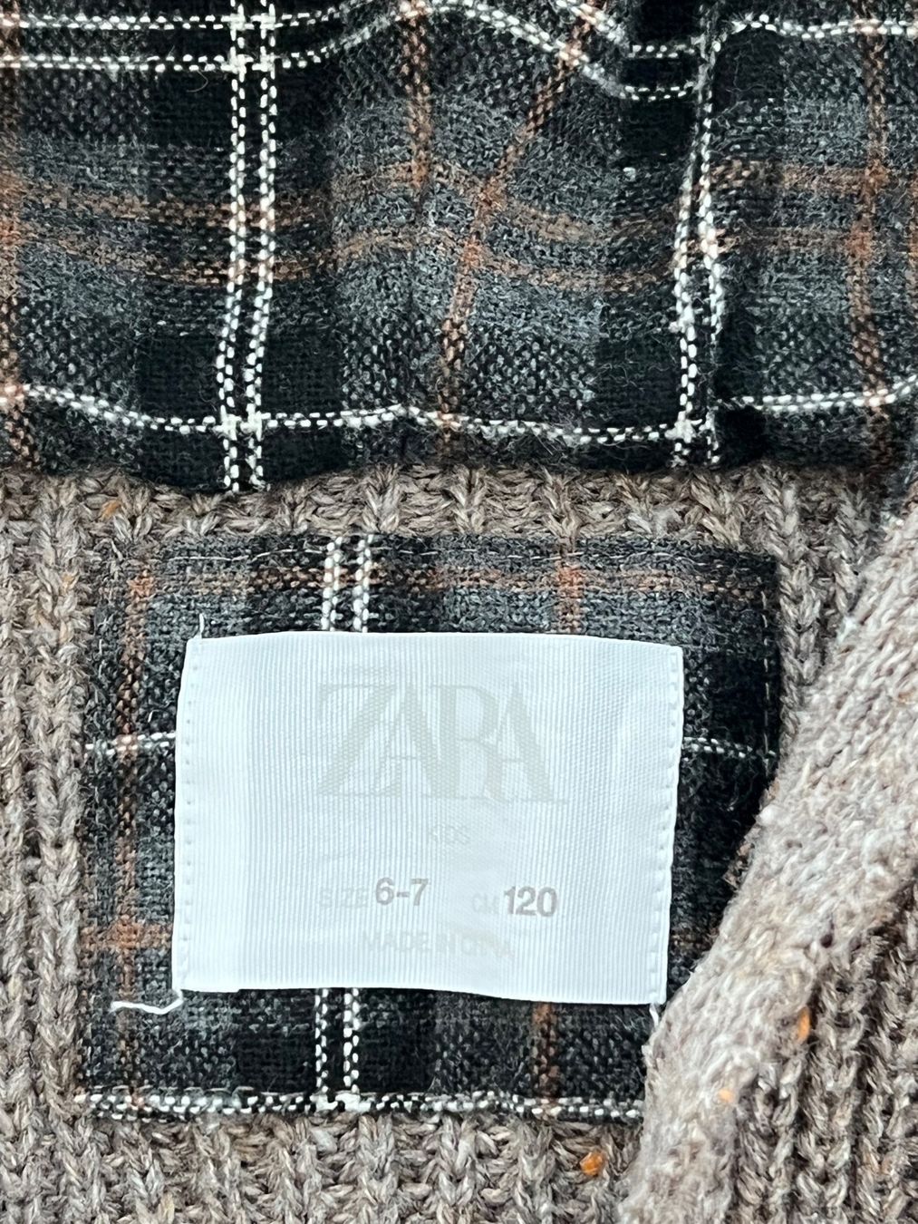 Zara Giacche & Cappotti: Schöne Strickjacke von ZARA Gr. 120 – Usato da Ennetbaden venduto da Katiusia 3