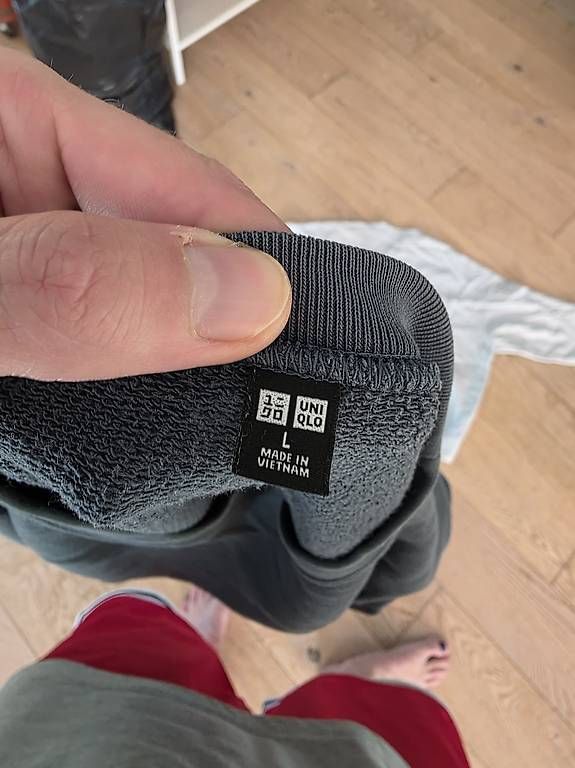 Uniqlo Maglioni & Felpe: Verkaufe 2 Original "Uniqlo"-Pullover in der Grösse L! – Usato da Münchenstein venduto da Pistons 2