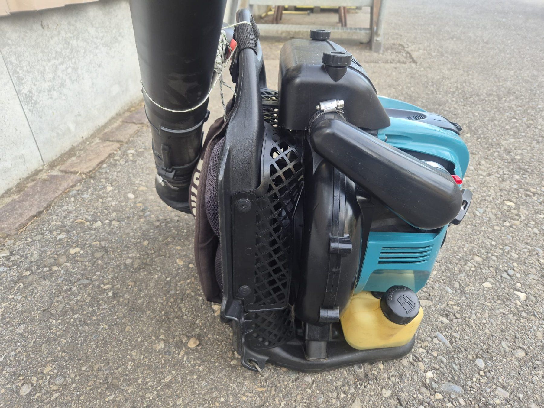 Makita Soffiatori & Aspiratori per foglie: Makita Rückenblasgerät BBX7600 – Usato da Niederglatt ZH venduto da Hinti50 4