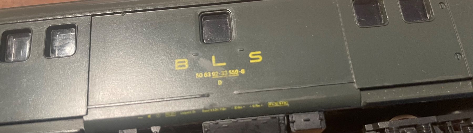 Lima Modelleisenbahnen: Lima BLS Gepäckwagen grün – Gebraucht aus Staad SG von 4566patrick 3