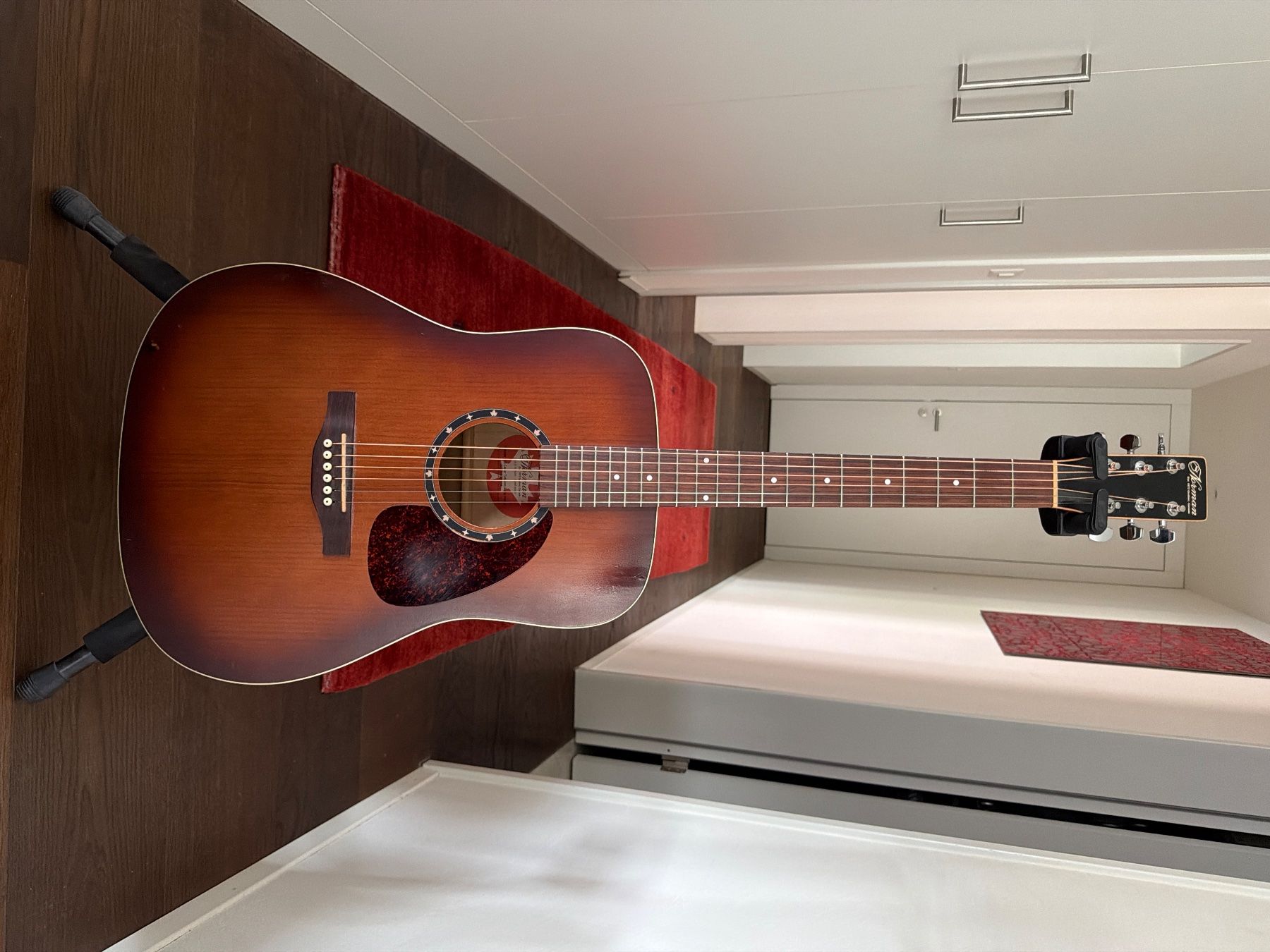 Strumenti musicali: Norman B18 6-String Cedar presys Tobaccoburst Guitar – Usato da Lachen SZ venduto da ala_j7tw