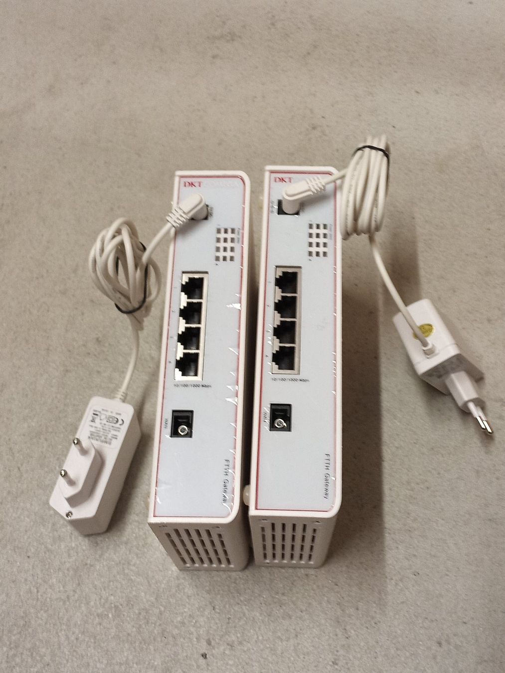 Modem & Router: 2x DKT Comega Fiber Gateway Router – Usato da Zürich venduto da danihell 1