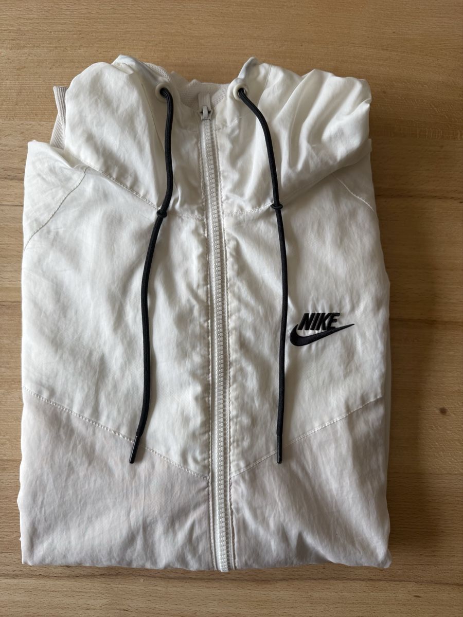 Nike Giacche: Nike Windrunner Jacke Gr. XS – Usato da zürich venduto da VaviPat