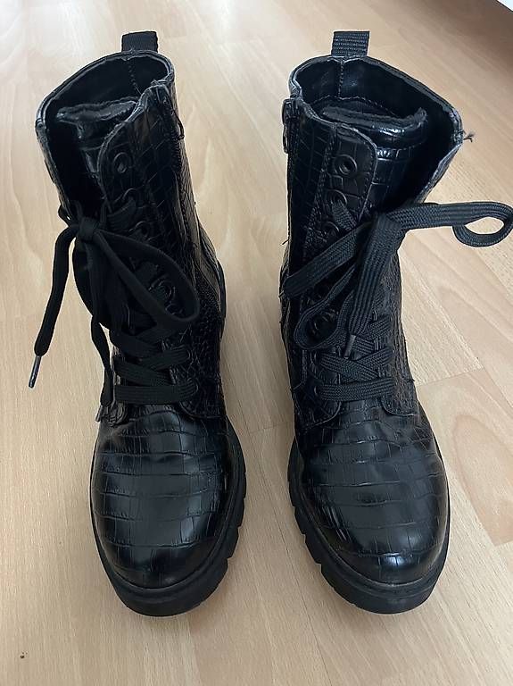 Scarpe da donna: bottes à lacets taille 39 – Usato da La Chaux-de-Fonds venduto da dianapsf 2