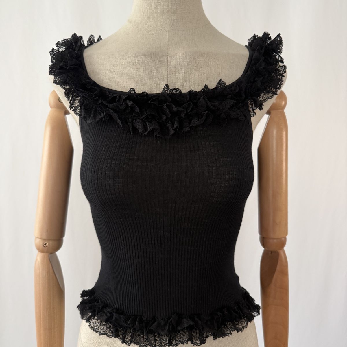 Top: OSCALITO New Top – Nuovo (secondo la descrizione) da Emmen venduto da Colette-Juliette