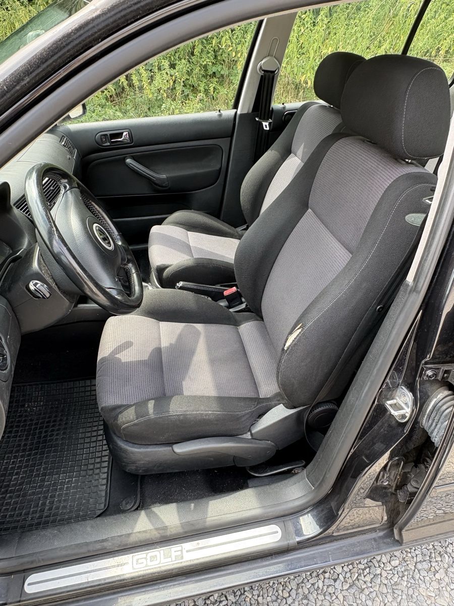 VW Automobili: VW Golf 1.6 16V, schwarz, 2003 – Usato da Bremgarten AG venduto da gio_mvk6 7