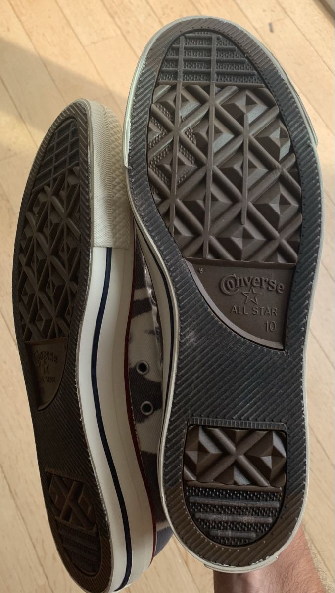 Converse Herrenschuhe: Converse Chuck Taylor All Star Grösse 44 Neu – Neu (gemäss Beschreibung) aus Zürich von Fieber 4