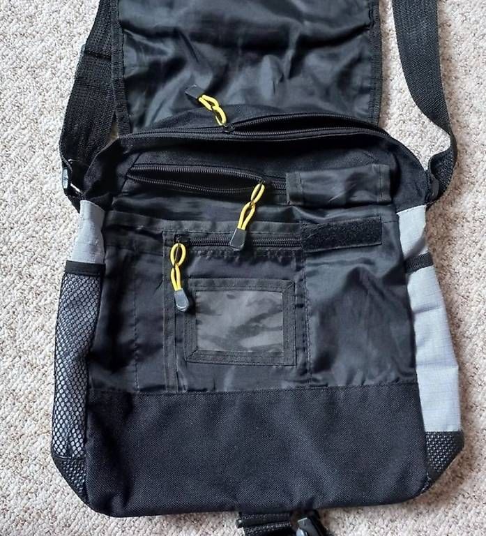 Taschen: Borsetta nera, 100 anni di autobus postale – Gebraucht aus Losone von mar_n5ds 3