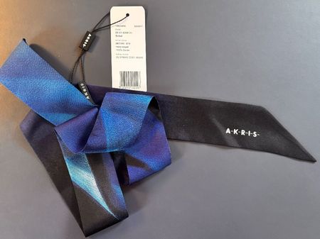 Akris Twilly /Halstuch aus Seidentwill
