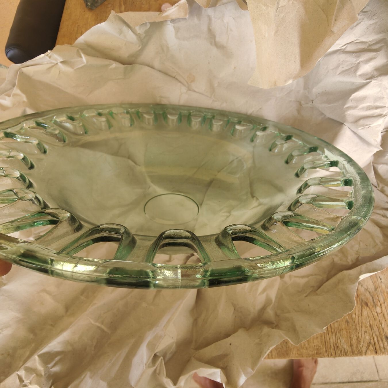 Bicchieri: Grosse Glasschale mit Lochmuster ca. 40cm – Nuovo (secondo la descrizione) da Wetzikon ZH venduto da SparrowJack111 3