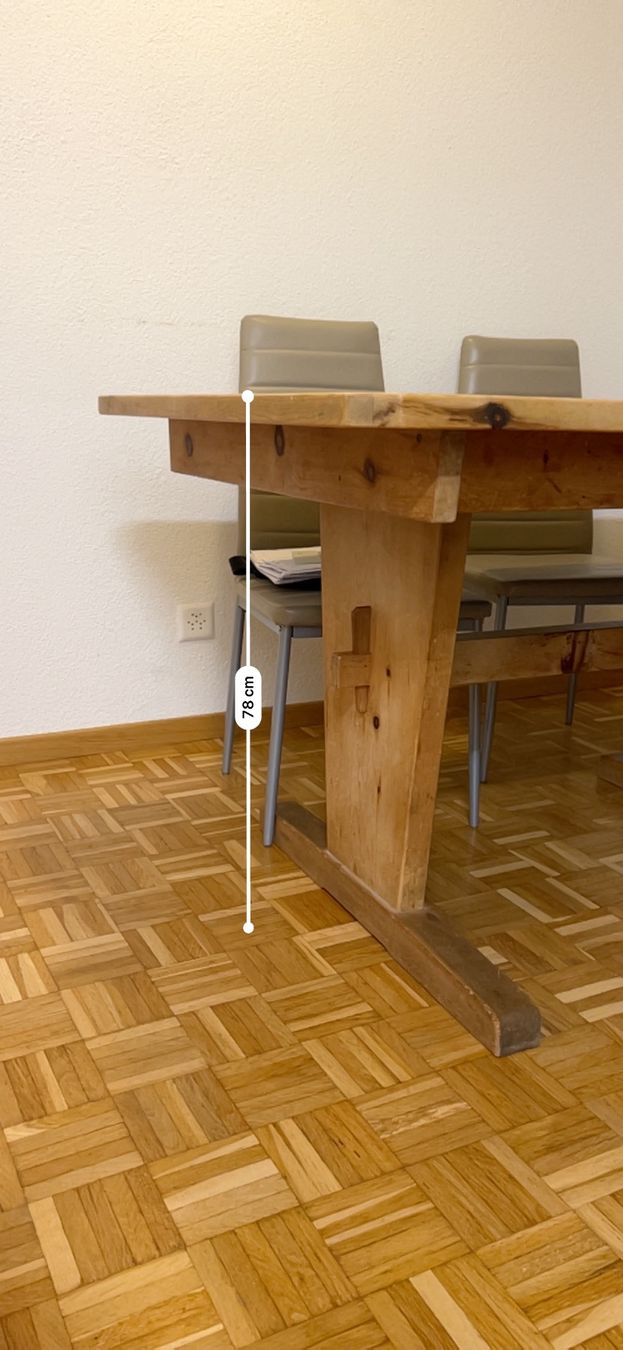 Tables: Wunderschöner Esstisch aus Holz – D'occasion à Grenchen par baj_5hbw 2