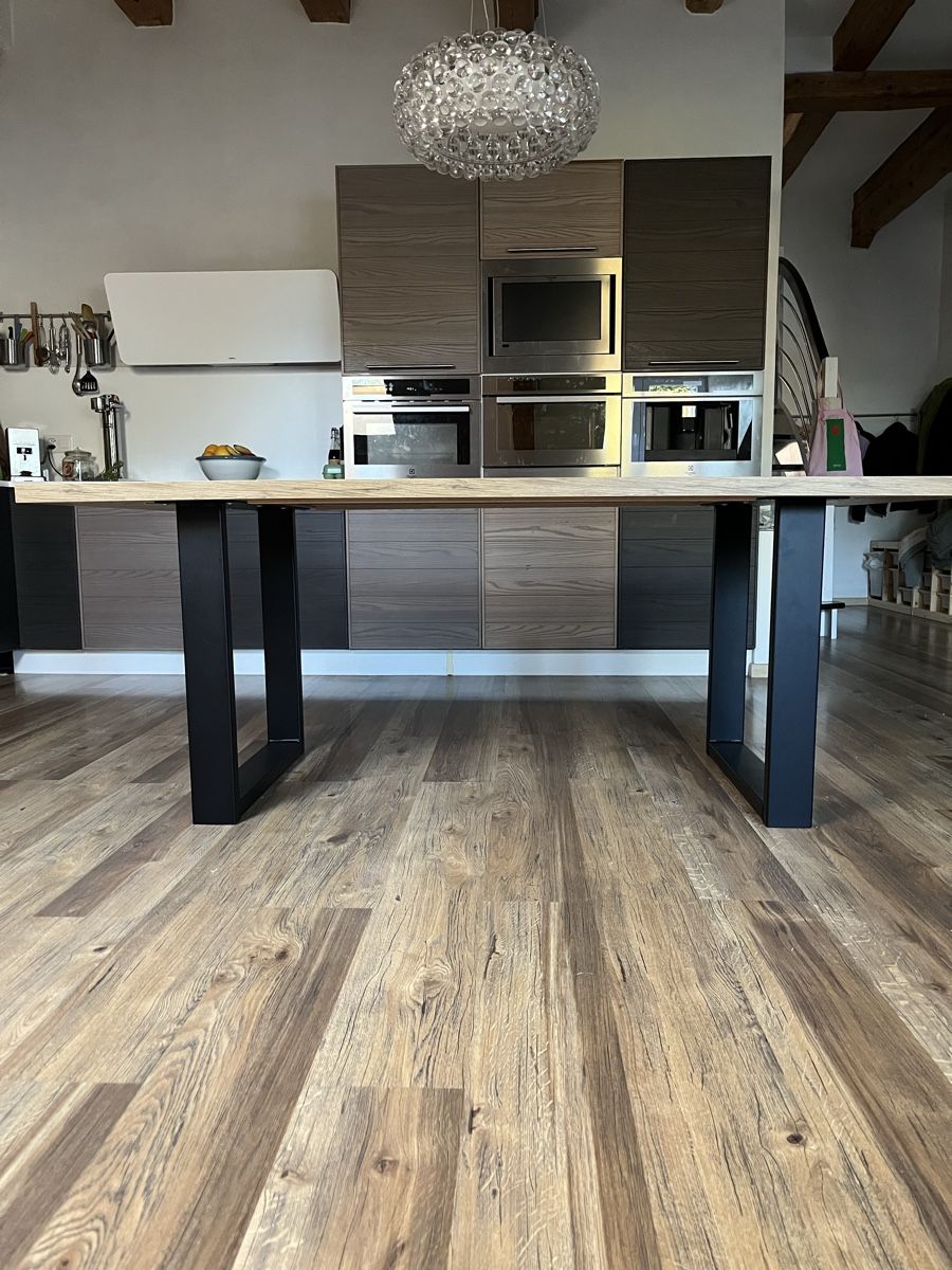Tische: Table à manger – Gebraucht aus St-Blaise von oga_y8p2 1
