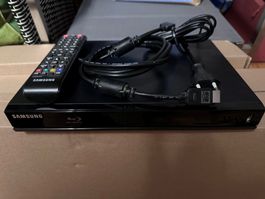 Blu-Ray-Player Samsung inkl. div. Filmen