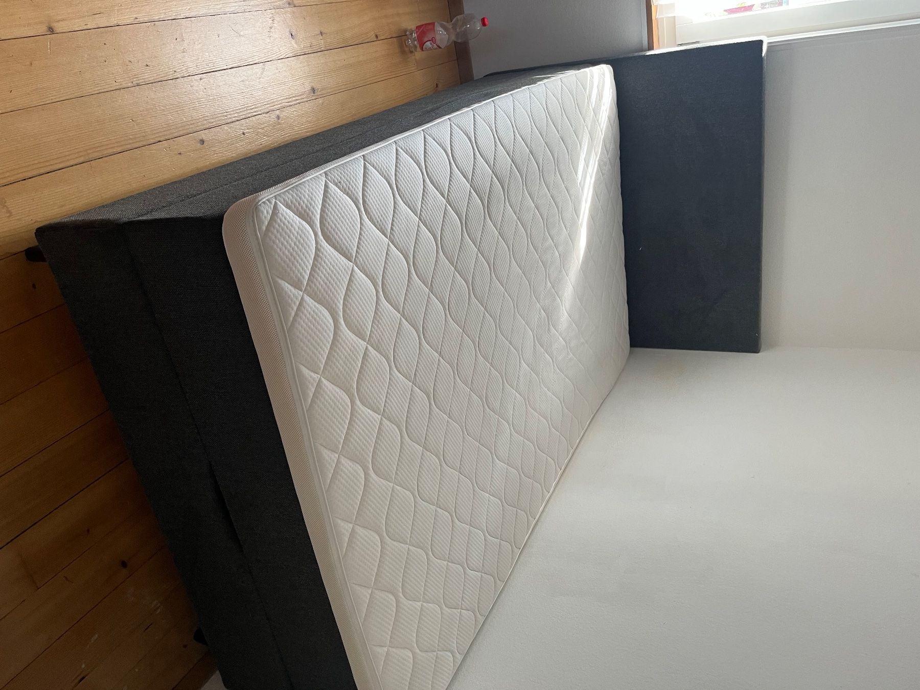Betten: Boxspringbett – Gebraucht aus Bern von Comston