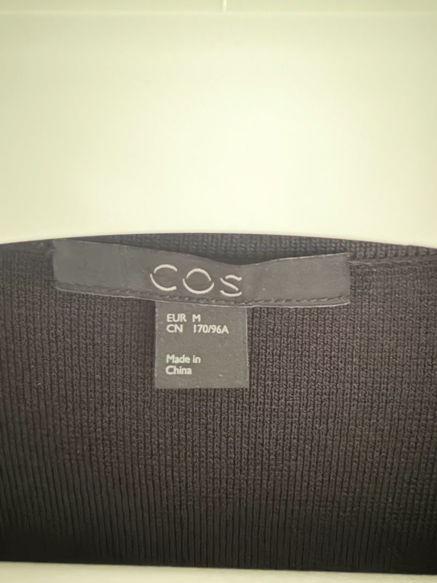 Cos Bolero: COS cropped Strickjacke, schwarz, Grösse M – Nuovo (secondo la descrizione) da Muttenz venduto da stoeberi01 1
