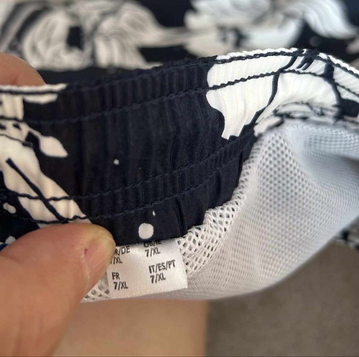 Costumi da bagno: Short de bain homme fleuri, taille XL – Usato da Genève venduto da NipponiaNippon 3