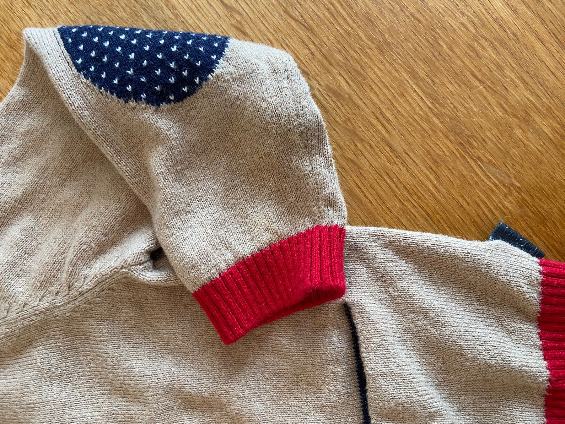 Maglioni & Felpe: Boboli Pullover / Jacke Gr 86 - neuwertig – Usato da Zollikerberg venduto da Boston1981 2