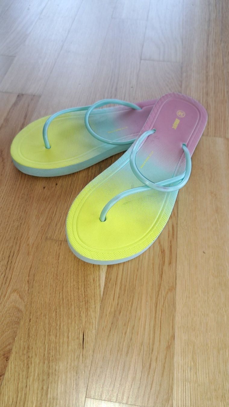 Scarpe da donna: Farbige Flip Flops / Gr. 38 / fast NEU! – Nuovo (secondo la descrizione) da Luzern venduto da Salemanlu 3