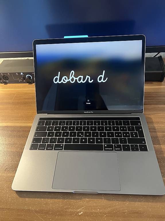 Apple Notebook: Macbook Pro 2019 13 Zoll 256gb – Usato da Strengelbach venduto da smtfp70