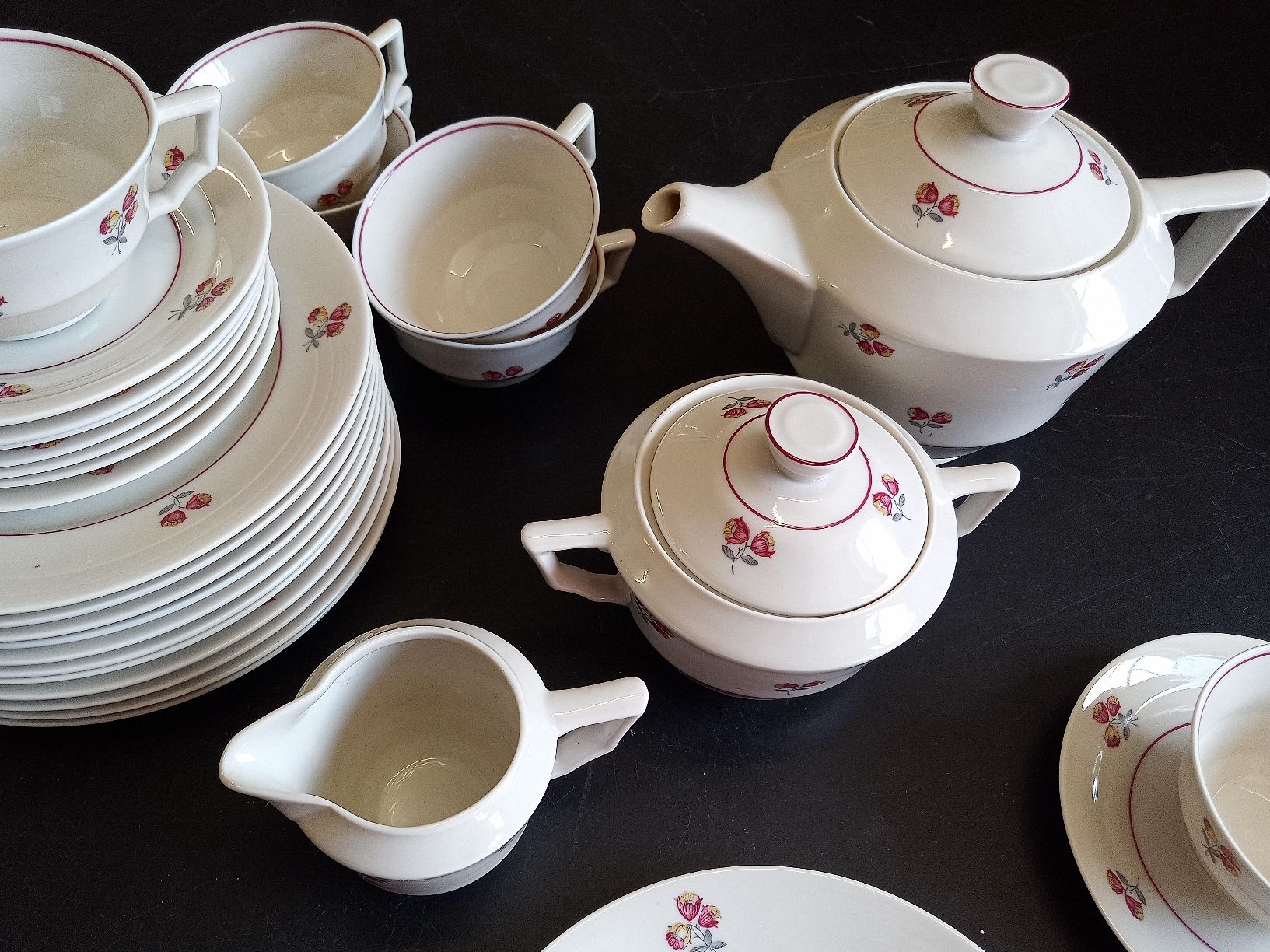 Set di piatti: Langenthal Teeservice 6Personen - Tee Geschirr Set – Usato da Reiden venduto da Zofi-Brocki 2