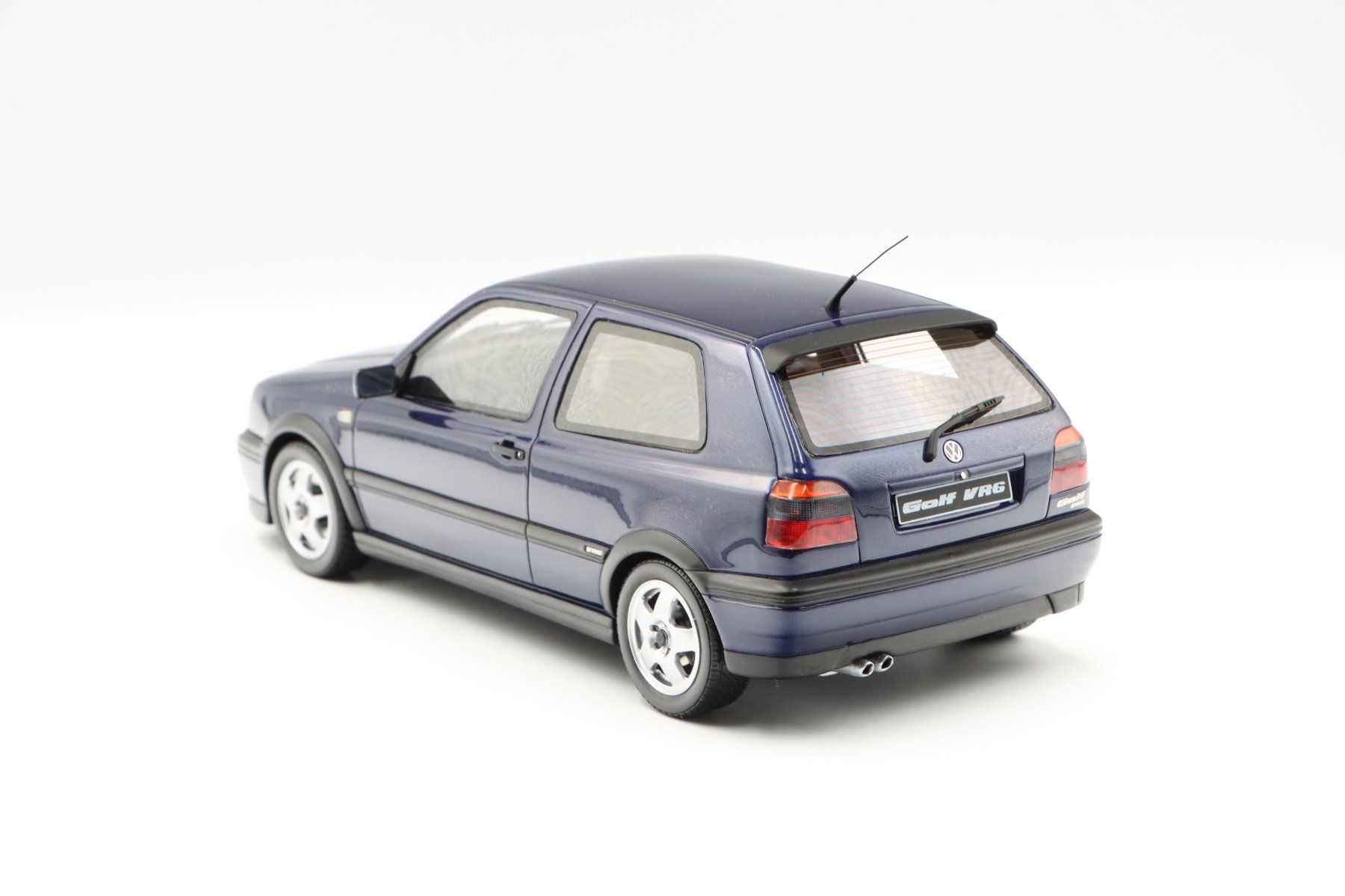 Volkswagen Modellautos: VW Golf 3 VR6 1995 1:18 Otto Models – Neu und originalverpackt aus Bühl b.Aarberg von modelldiecast 6