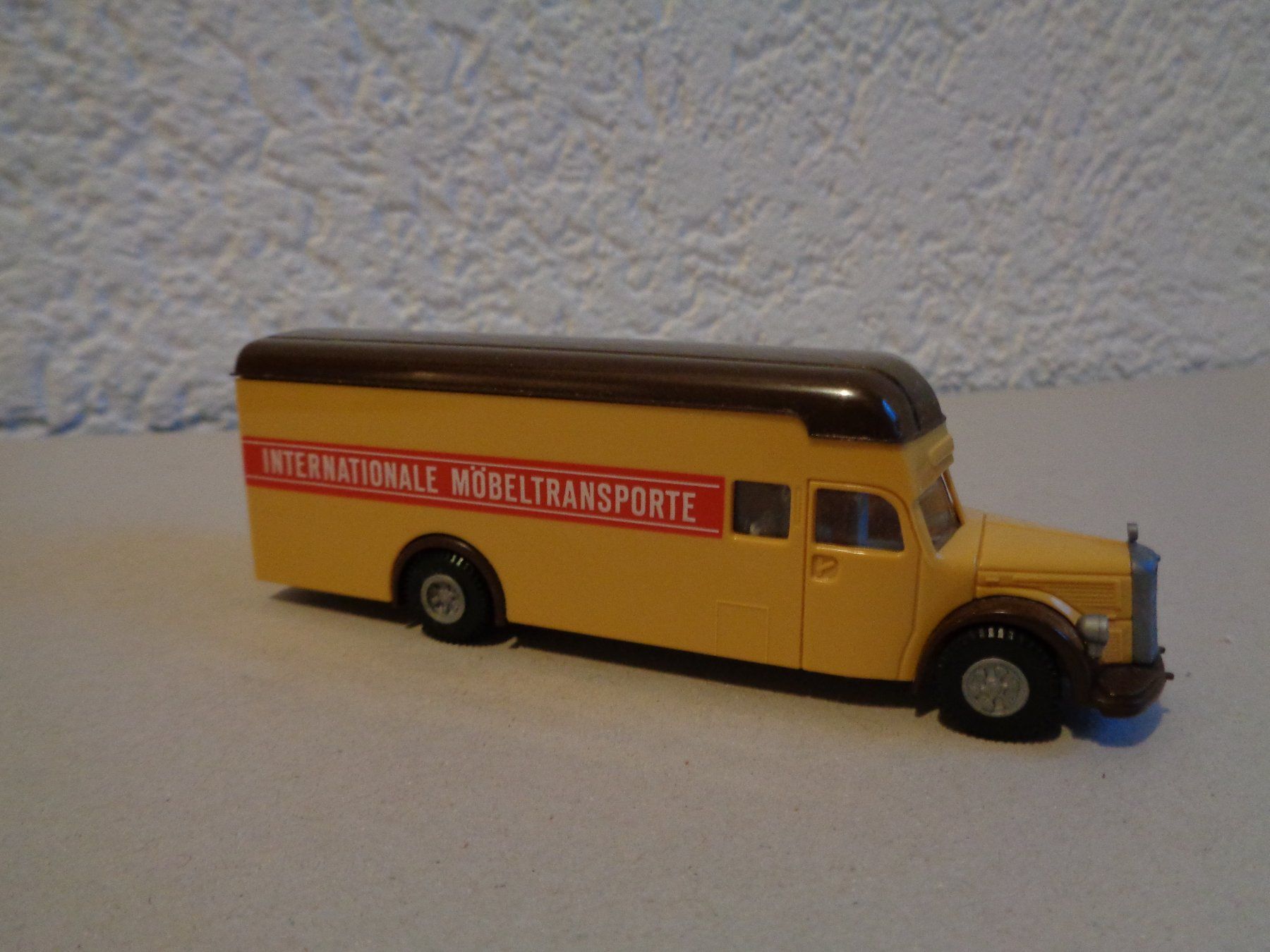Brekina Modellautos: Brekina Mercedes D 6600 Möbelwagen – Gebraucht aus Läufelfingen von remajo62 4