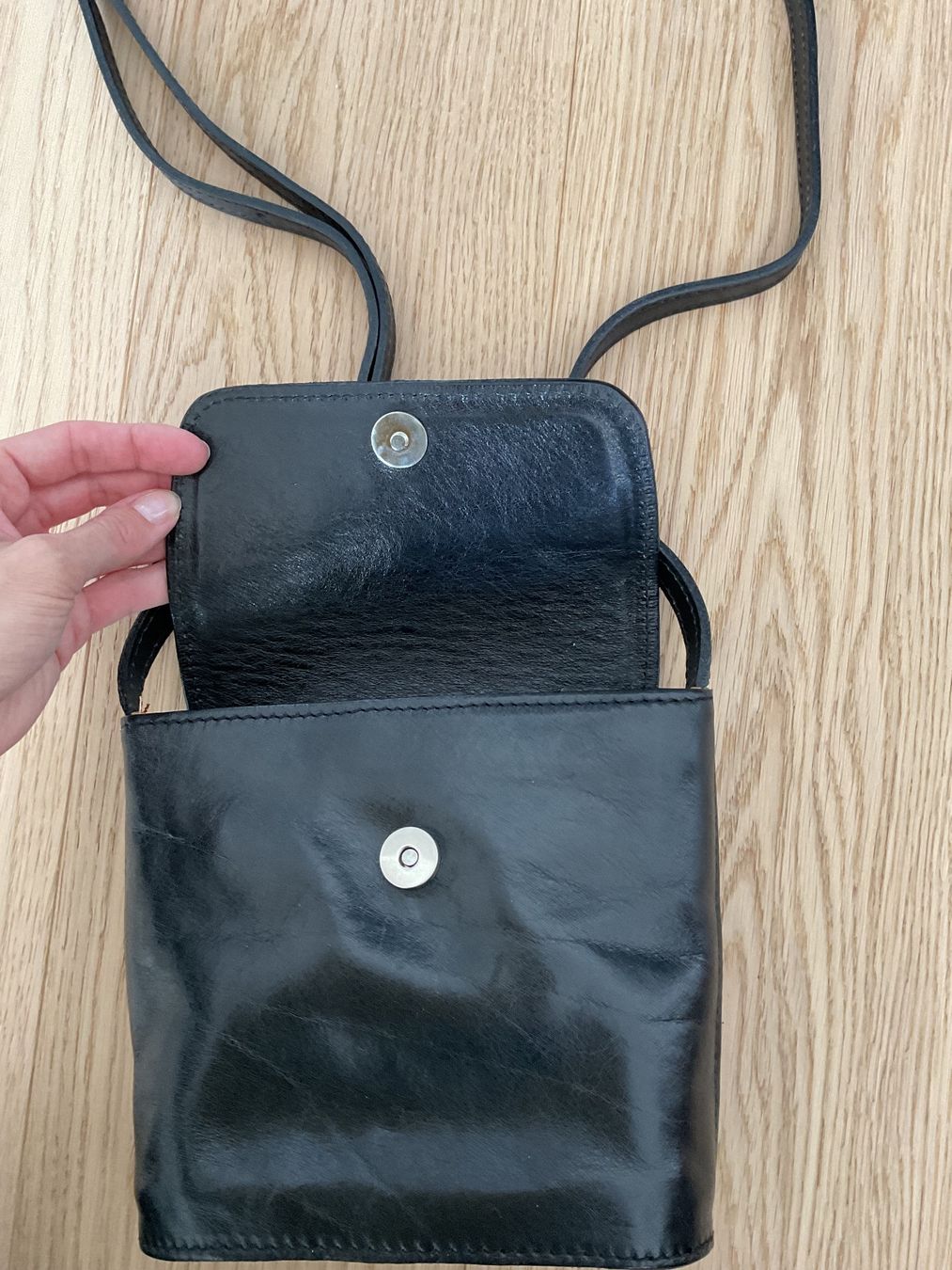 Borse da donna: Umhängetasche schwarz Leder – Usato da Meggen venduto da Jeannine_24 2