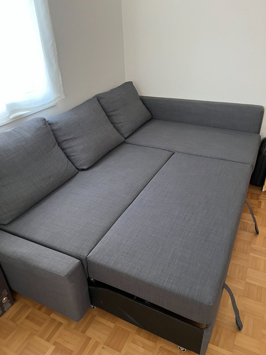 Ikea Divani: FRIHETEN Eckbettsofa mit Bettkasten IKEA – Usato da Adliswil venduto da rit_z7rt 2