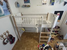 Kinderbett weiss Holz integriert mit Leiter gebraucht