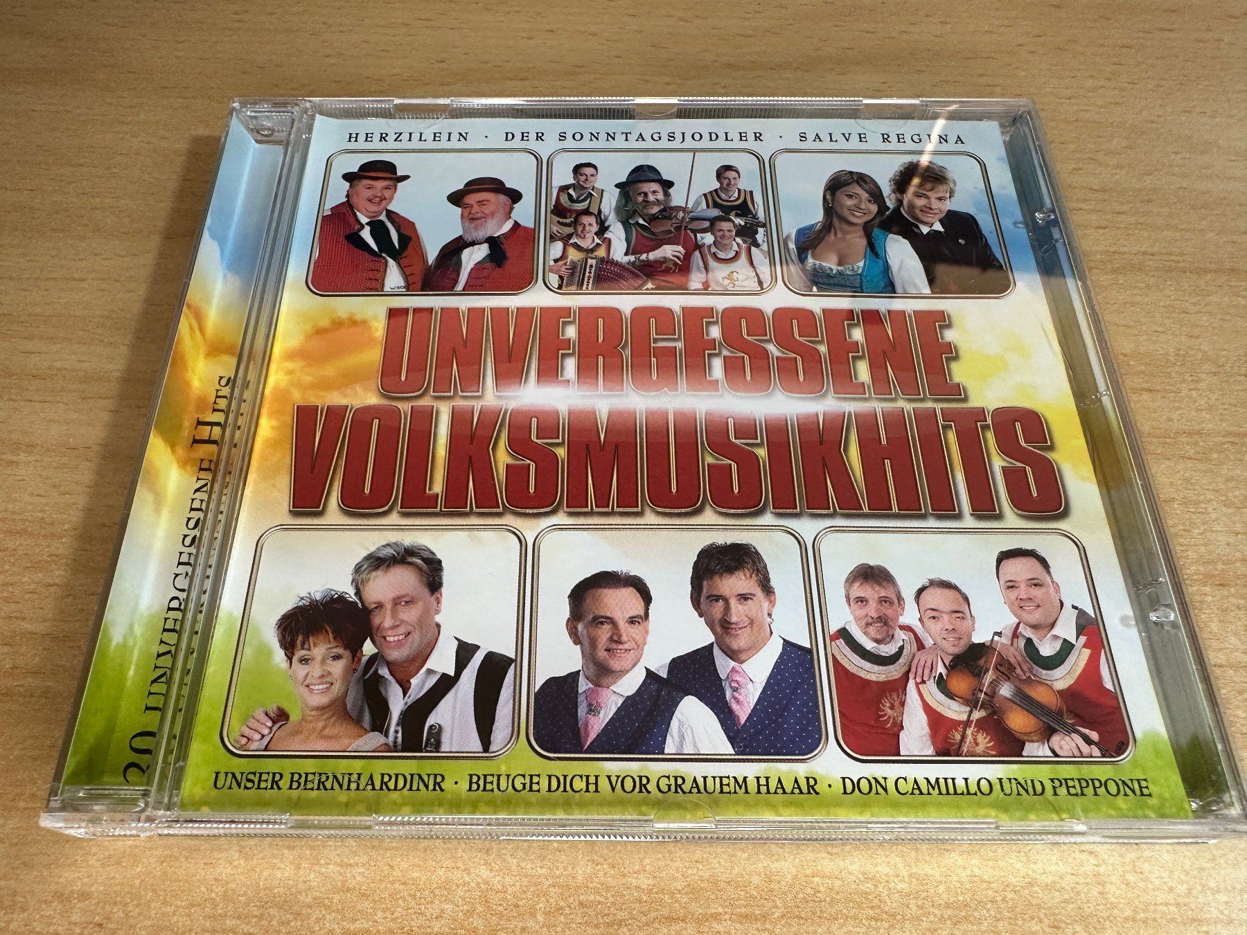 CD: A4 Various - Unvergessene Volksmusikhits – Usato da Rikon im Tösstal venduto da Alpenmutz
