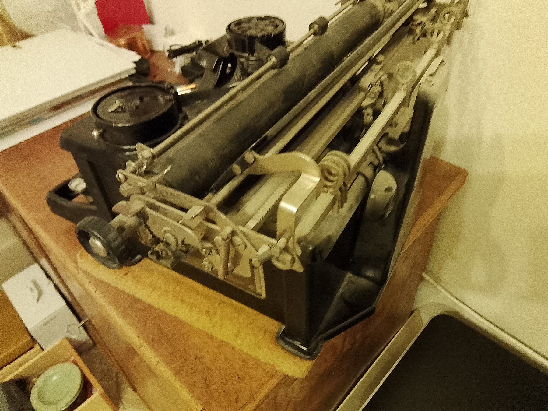 Macchine da scrivere: Alte Schreibmaschine royal ca 1920 – Usato da Zürich venduto da stove56 3