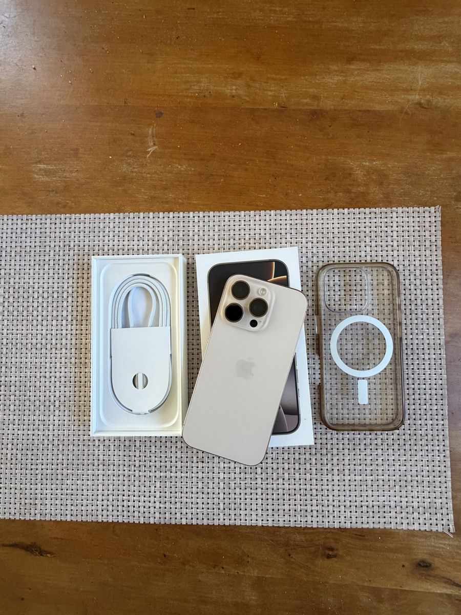 Apple Handys / Smartphones: iPhone 16 Pro 256 Dessert Titanium, 99 % Batterie  – Neu (gemäss Beschreibung) aus Adliswil von pingu2009 1