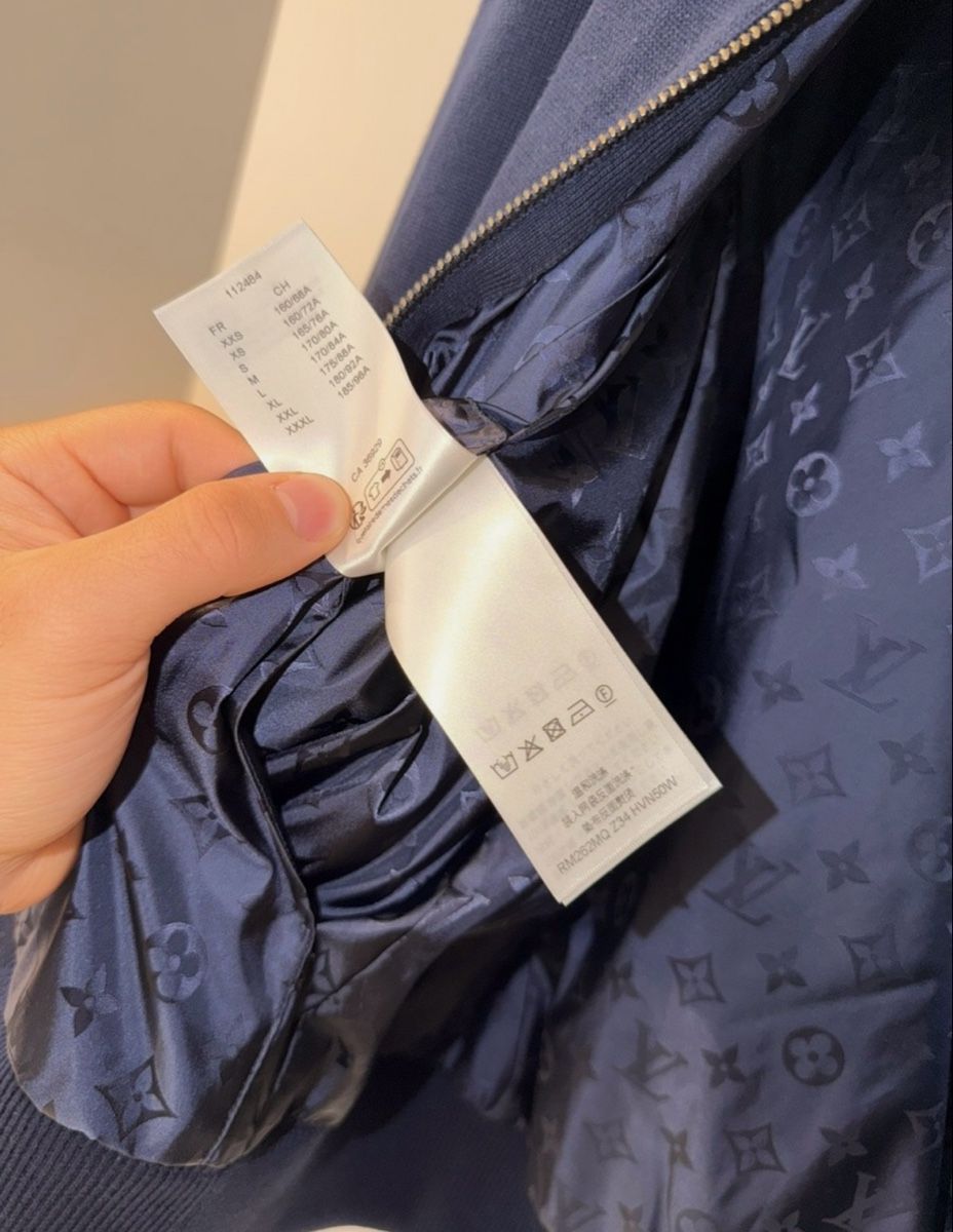 Louis Vuitton Giacche: Louis Vuitton Reversible – Nuovo e nell'imballaggio originale da Hunzenschwil venduto da ani_tm28 5