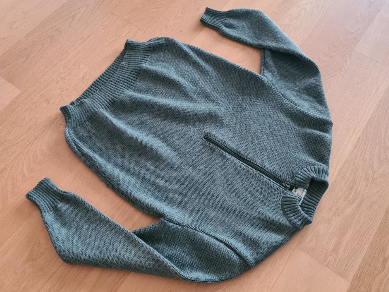 Schweizer Armee Pullover & Sweatshirts: Wollpullover Schweizer Armee Militär "Wullesau" - Gr. 52 – Gebraucht aus Winterthur von stufaphi